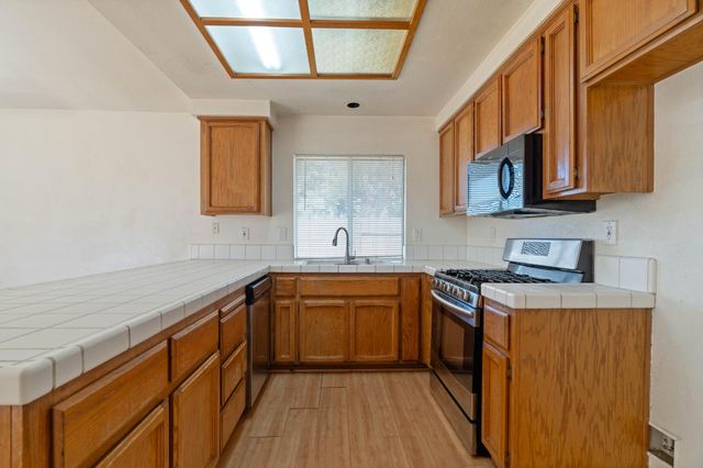 6427 Canyon Creek Way, Elk Grove, CA 95758