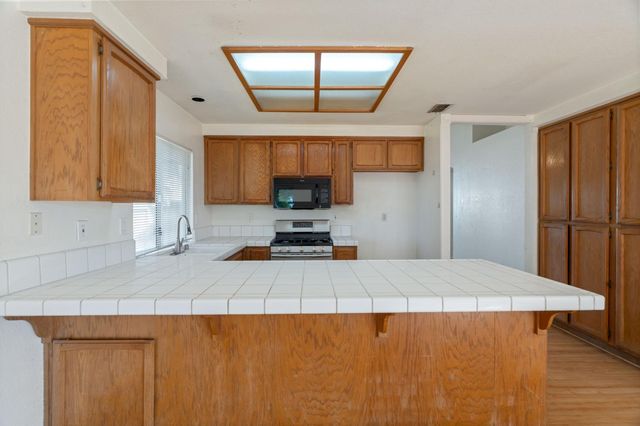 6427 Canyon Creek Way, Elk Grove, CA 95758