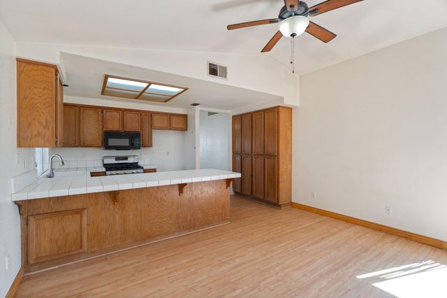 6427 Canyon Creek Way, Elk Grove, CA 95758
