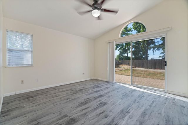 6427 Canyon Creek Way, Elk Grove, CA 95758
