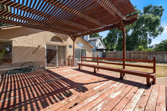 6427 Canyon Creek Way, Elk Grove, CA 95758