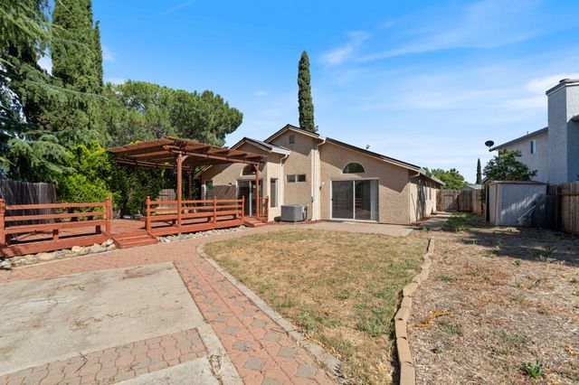 6427 Canyon Creek Way, Elk Grove, CA 95758