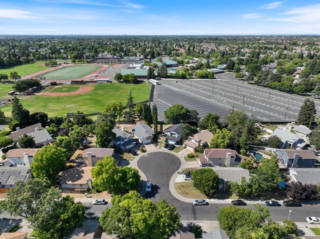 6427 Canyon Creek Way, Elk Grove, CA 95758