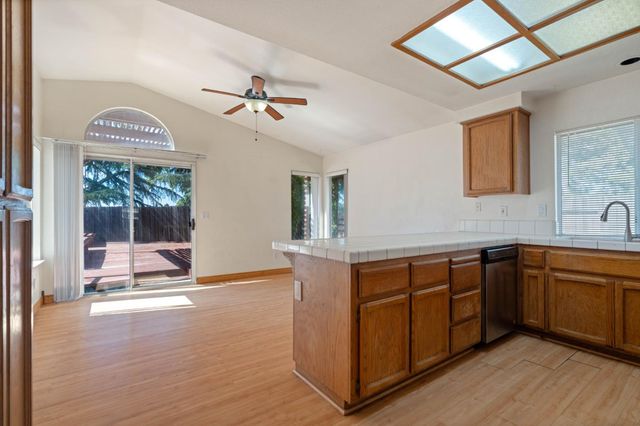 6427 Canyon Creek Way, Elk Grove, CA 95758