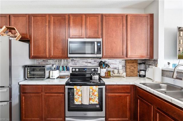 1012 Teton CIR, Suffolk, VA 23435