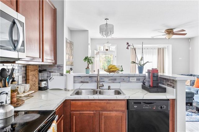 1012 Teton CIR, Suffolk, VA 23435