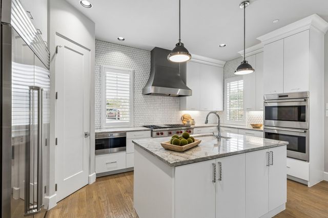 9 Catalonia Drive, Westlake, TX 76262