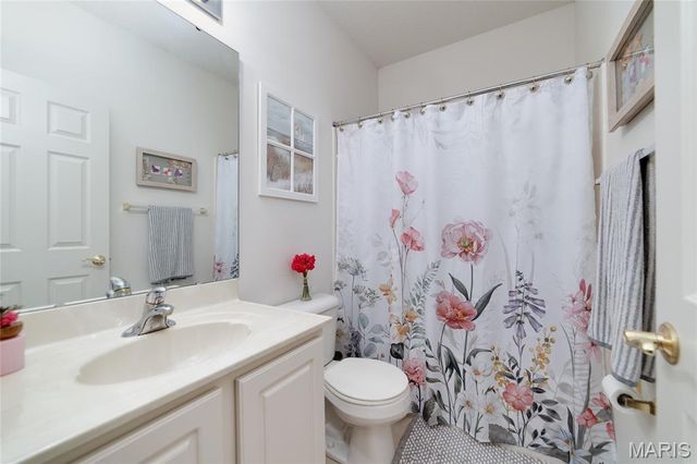 2091 Hawks Landing Drive, Lake St Louis, MO 63367