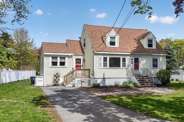 34 Andover St, Wilmington, MA 01887