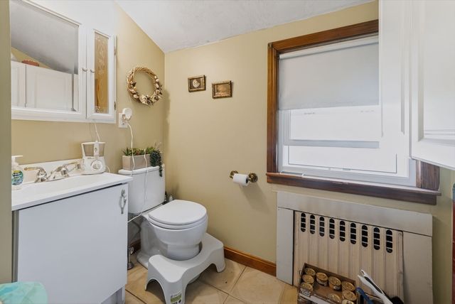 34 Andover St, Wilmington, MA 01887