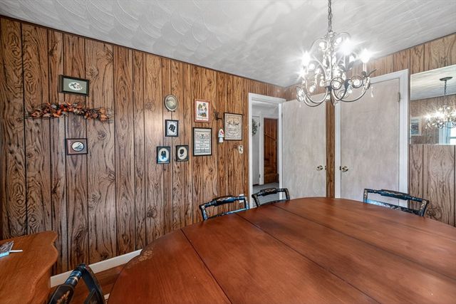 34 Andover St, Wilmington, MA 01887