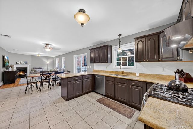 23 Pewter Circle, Chester, NY 10918