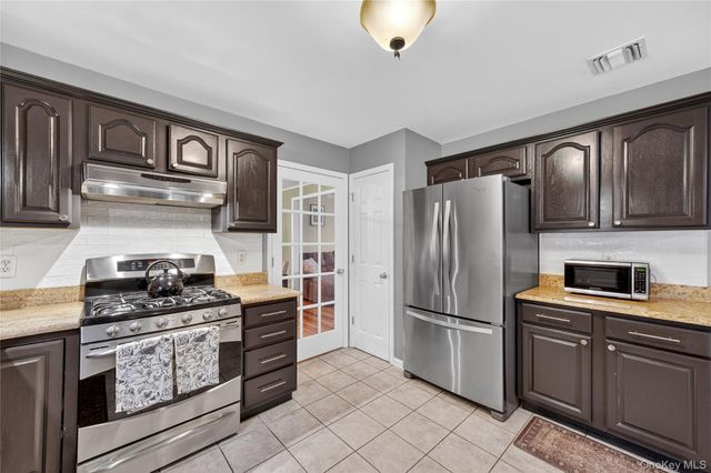 23 Pewter Circle, Chester, NY 10918