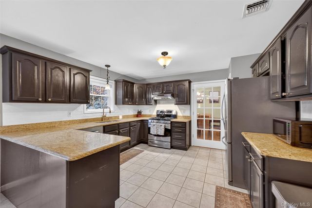 23 Pewter Circle, Chester, NY 10918