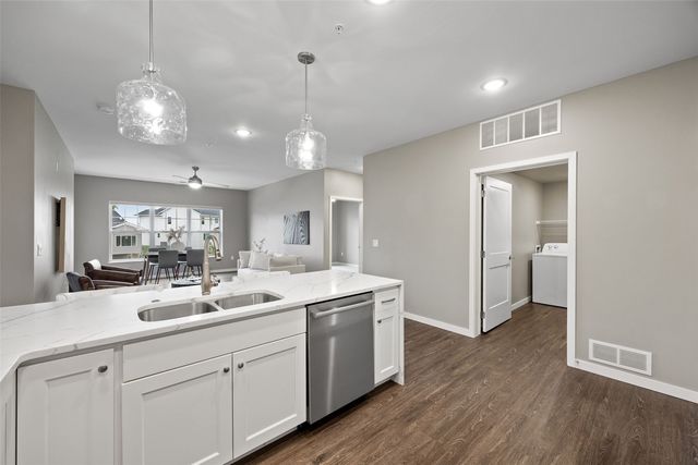 260 N Scott Boulevard 203, Iowa City, IA 52245