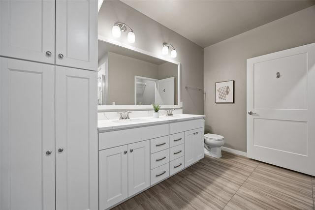 260 N Scott Boulevard 203, Iowa City, IA 52245