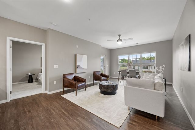 260 N Scott Boulevard 203, Iowa City, IA 52245