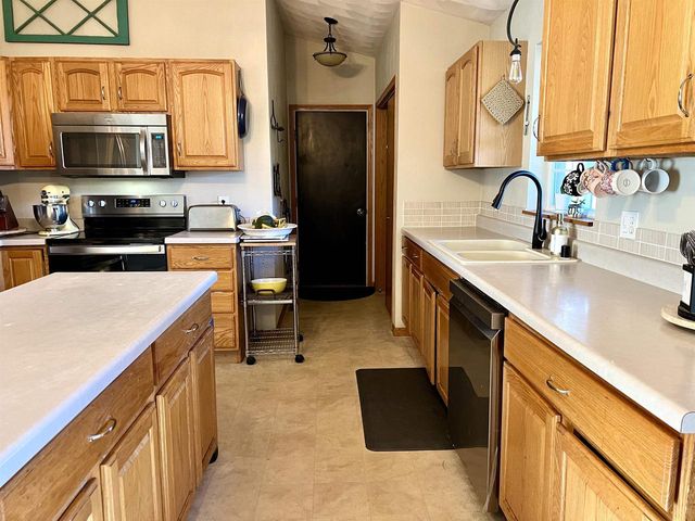 28302 Hwy 80, Richland Center, WI 53581