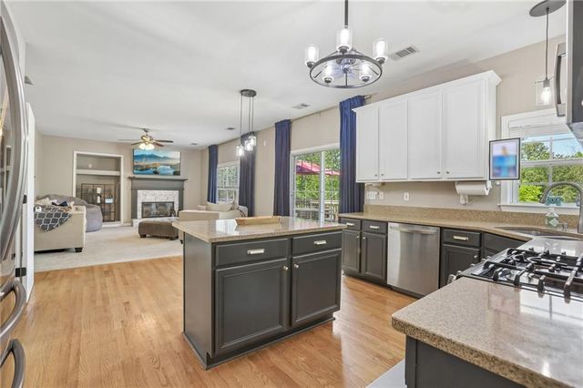 3129 Brookeview Lane NW, Kennesaw, GA 30152