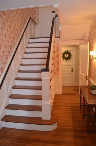 10 Berwick Rd, Lexington, MA 02420