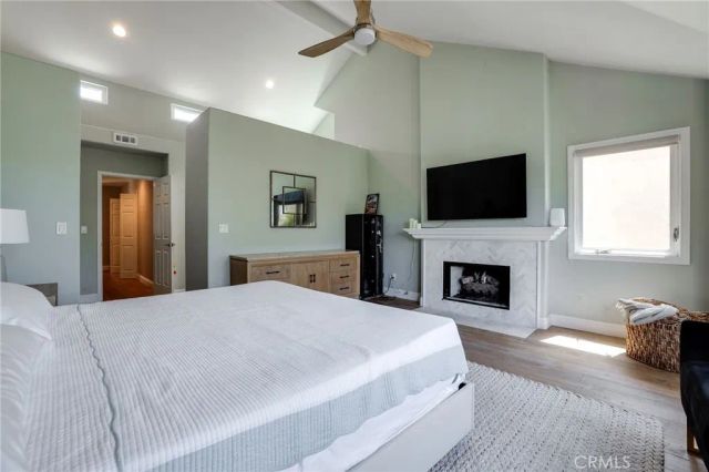 414 12th, Huntington Beach, CA 92648