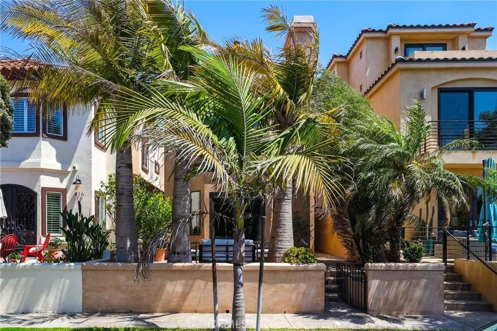 414 12th, Huntington Beach, CA 92648