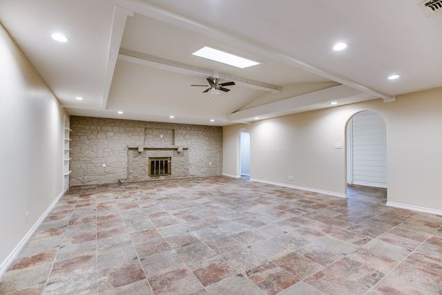 302 McKee Lane, San Angelo, TX 76904