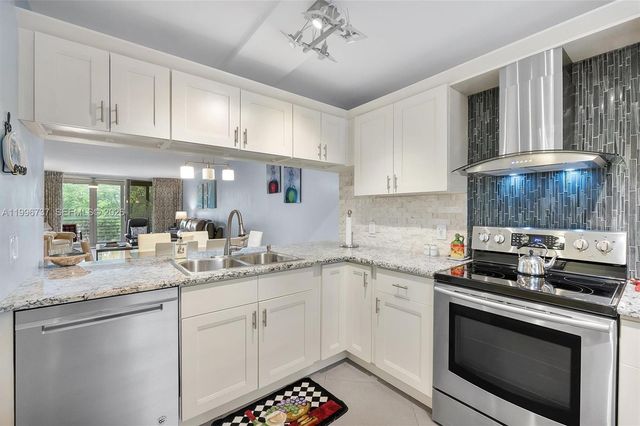 3503 Oaks Way 308, Pompano Beach, FL 33069