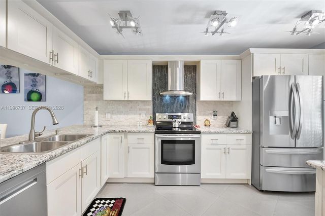 3503 Oaks Way 308, Pompano Beach, FL 33069