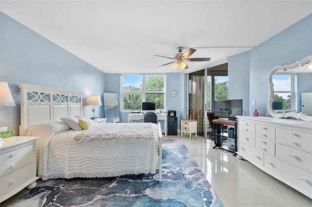 3503 Oaks Way 308, Pompano Beach, FL 33069