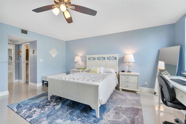 3503 Oaks Way 308, Pompano Beach, FL 33069
