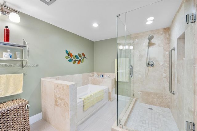 3503 Oaks Way 308, Pompano Beach, FL 33069