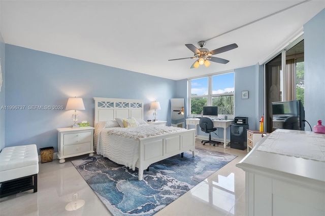 3503 Oaks Way 308, Pompano Beach, FL 33069