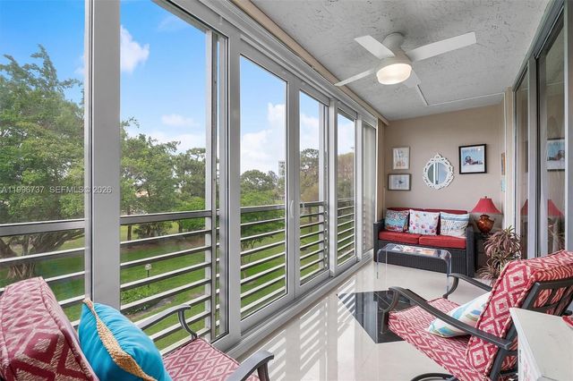 3503 Oaks Way 308, Pompano Beach, FL 33069