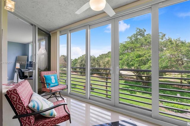 3503 Oaks Way 308, Pompano Beach, FL 33069