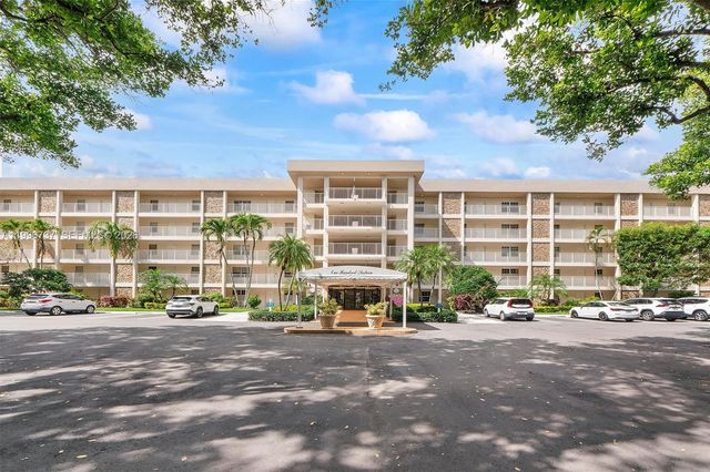 3503 Oaks Way 308, Pompano Beach, FL 33069
