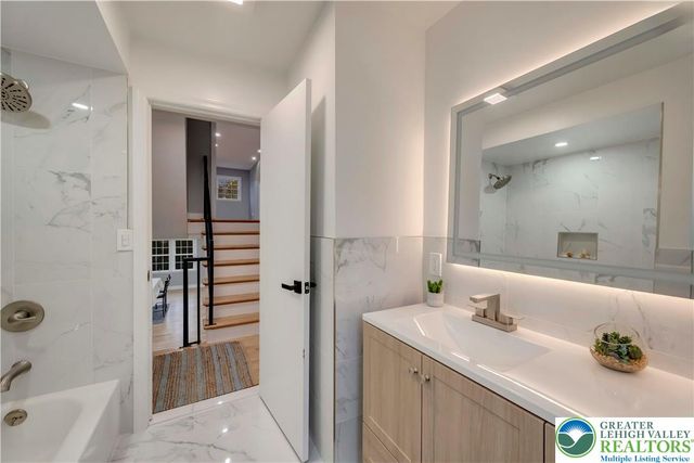 525 North Main Street, Allentown City, PA 18104