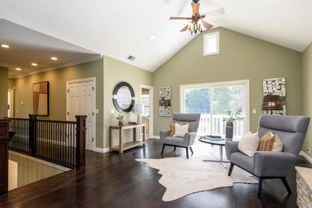 49 W Summit Drive, Redwood City, CA 94062
