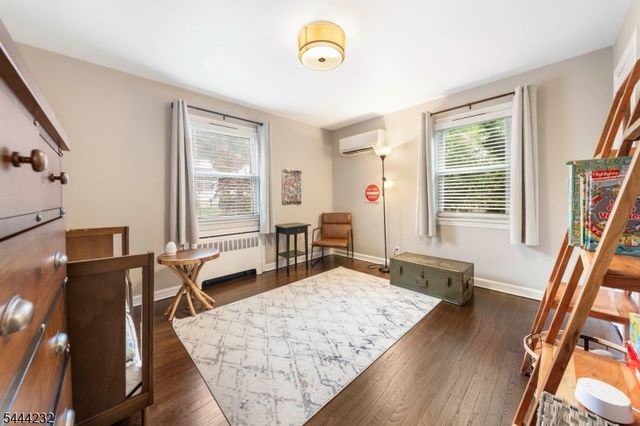 19 Robertson Rd, West Orange Twp., NJ 07052