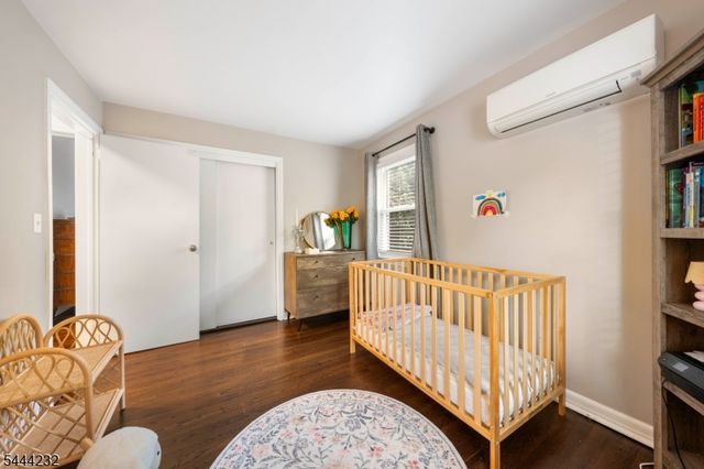19 Robertson Rd, West Orange Twp., NJ 07052