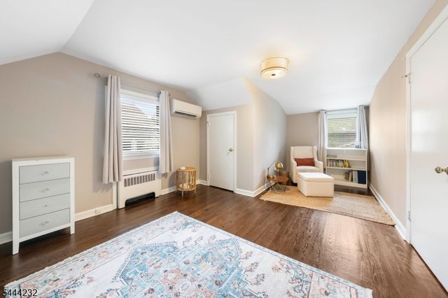 19 Robertson Rd, West Orange Twp., NJ 07052