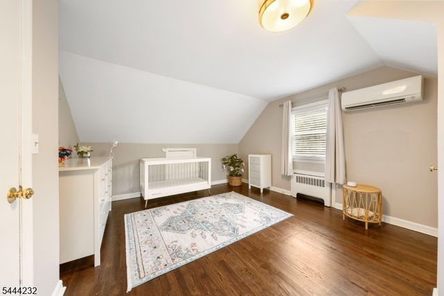 19 Robertson Rd, West Orange Twp., NJ 07052