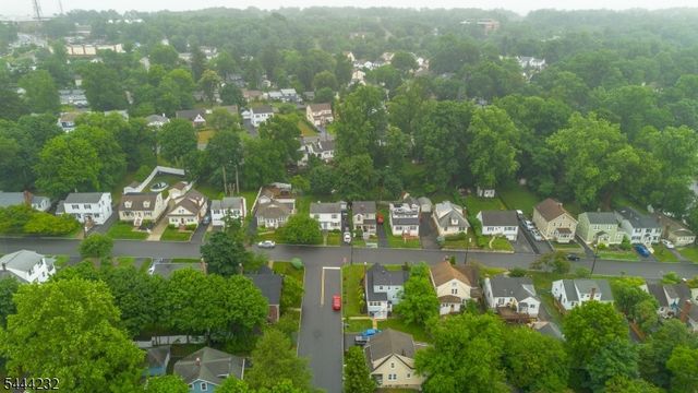 19 Robertson Rd, West Orange Twp., NJ 07052