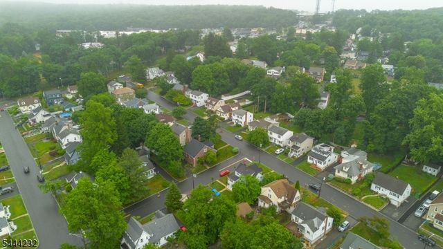 19 Robertson Rd, West Orange Twp., NJ 07052