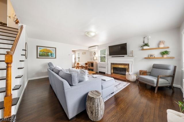 19 Robertson Rd, West Orange Twp., NJ 07052