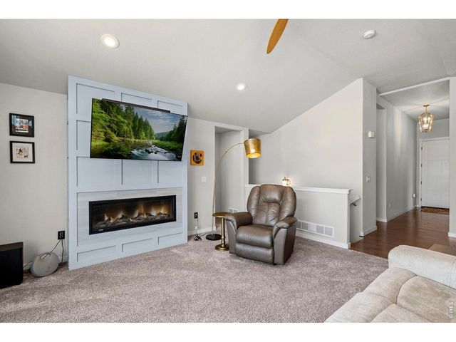 7102 Silver Ct, Timnath, CO 80547