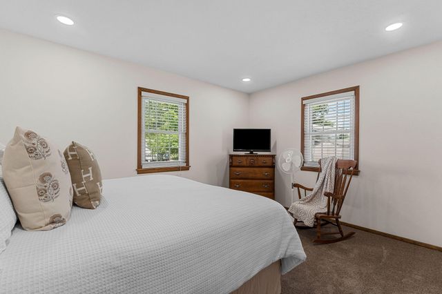 40 Bluff Lane, Shell Knob, MO 65747