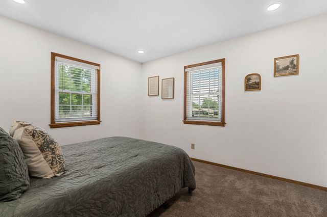 40 Bluff Lane, Shell Knob, MO 65747