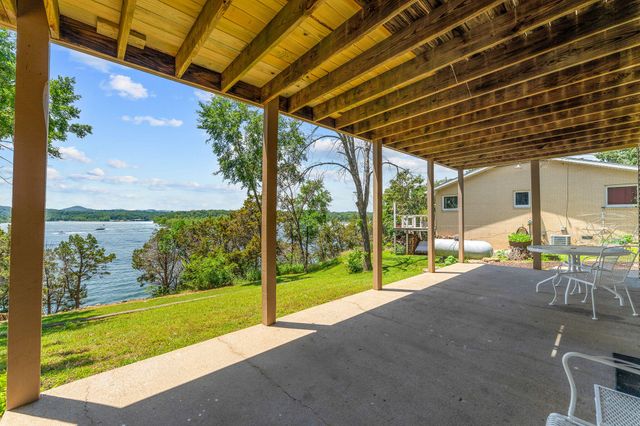 40 Bluff Lane, Shell Knob, MO 65747