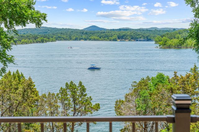 40 Bluff Lane, Shell Knob, MO 65747